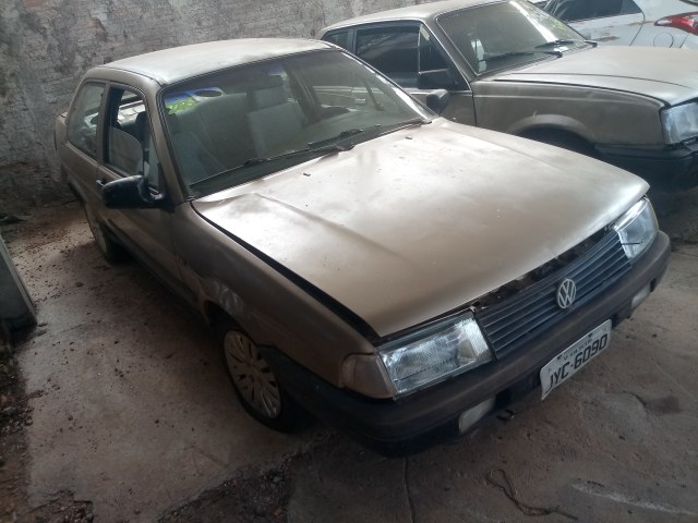 VW SANTANA GL 2000